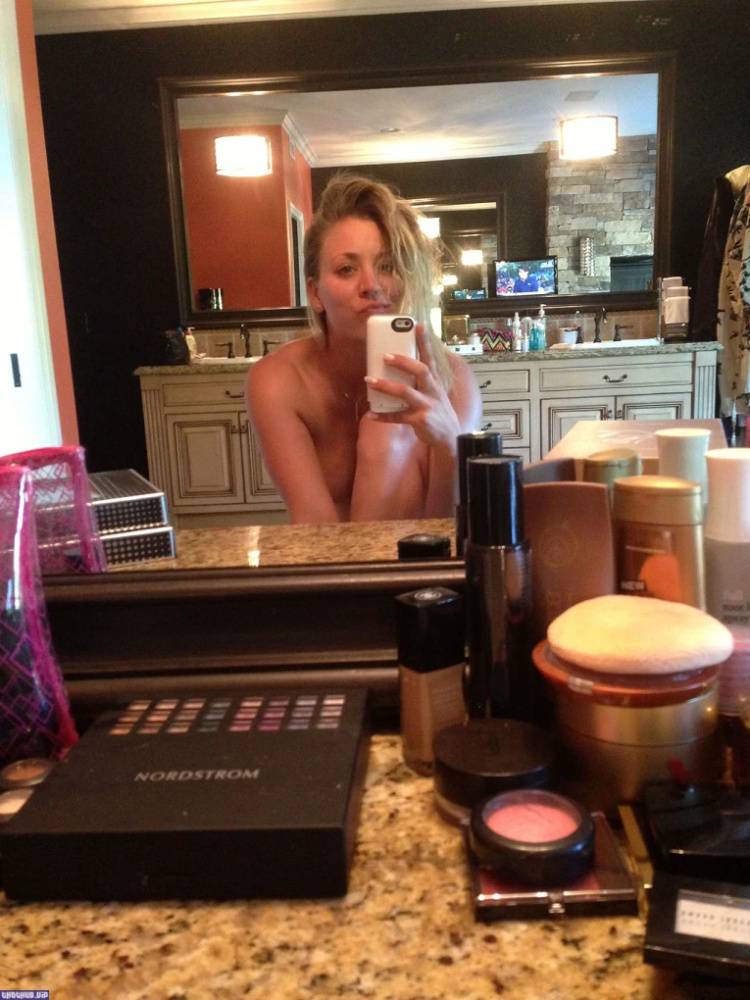 Kaley Cuoco Nude Leaks Latest Photos - #21