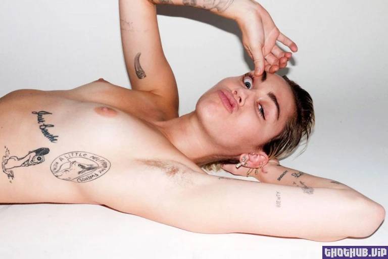 Miley Cyrus Nude Leaks Latest Photos - #29