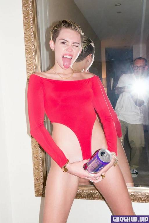 Miley Cyrus Nude Leaks Latest Photos - #19