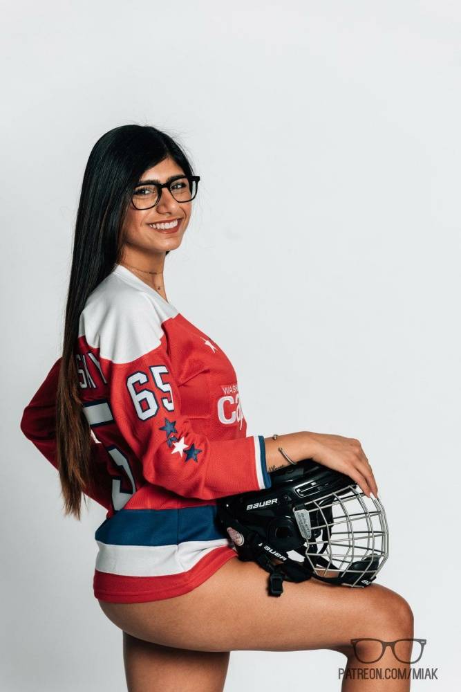 Mia Khalifa Sexy Hockey Jersey Photoshoot Set Leaked - #6