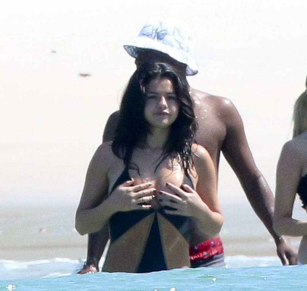 Selena Gomez Sexy One-Piece Swimsuit Paparazzi Set Leaked - #24