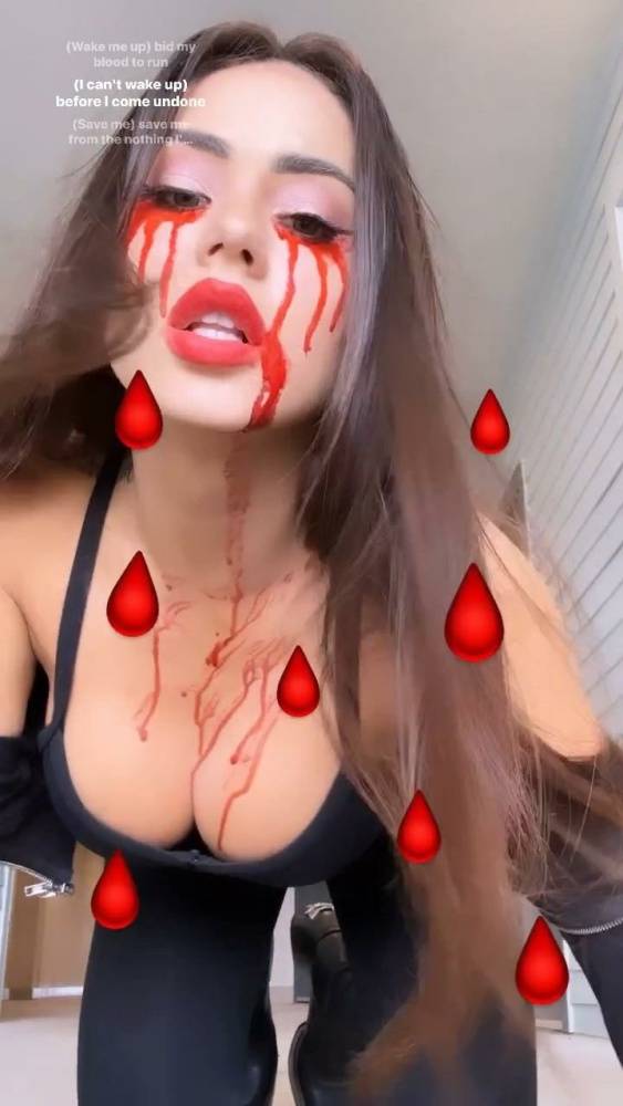 Giovanna Eburneo Bodysuit Zombie Cosplay Video Leaked - #6
