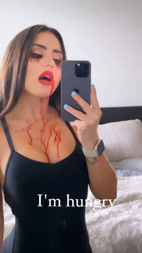 Giovanna Eburneo Bodysuit Zombie Cosplay Video Leaked - #4