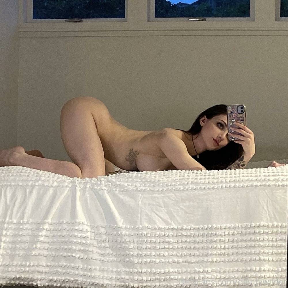 Dainty Wilder Nude Bed Mirror Selfies Onlyfans Set Leaked - #1