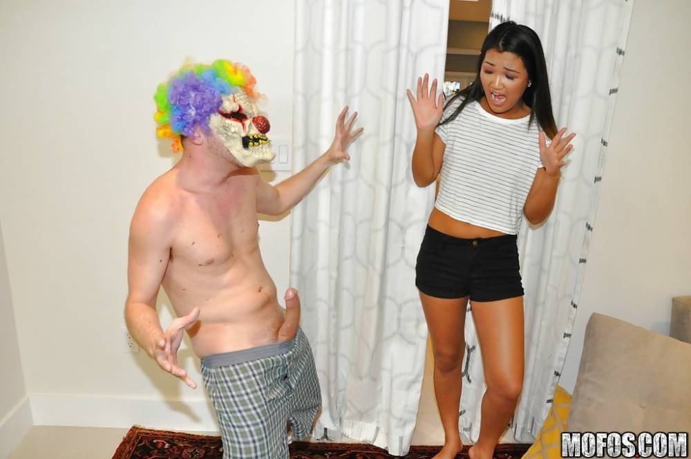 Amateur Asian girl Amy Parks getting fucked and jizzed on by man in clown mask - #16