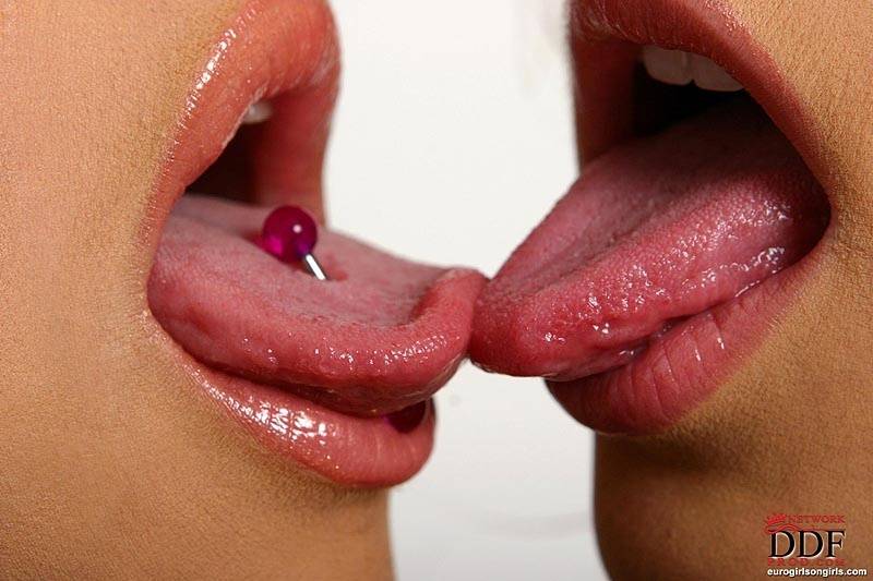 Carli Banks and her lesbian girlfriend tongue kiss before getting naked - #8
