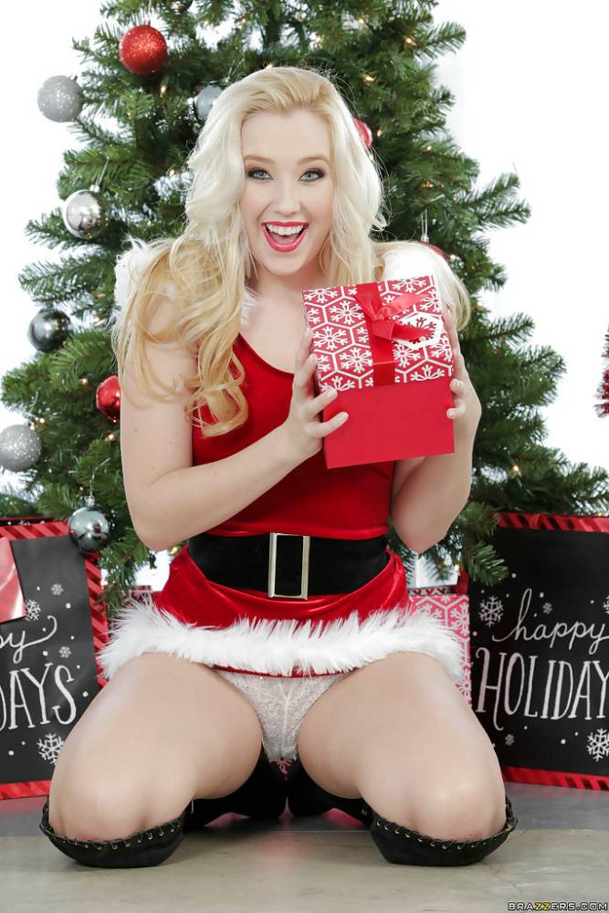 Spicy smiling teen Harley Q undresses specially for Christmas! - #10