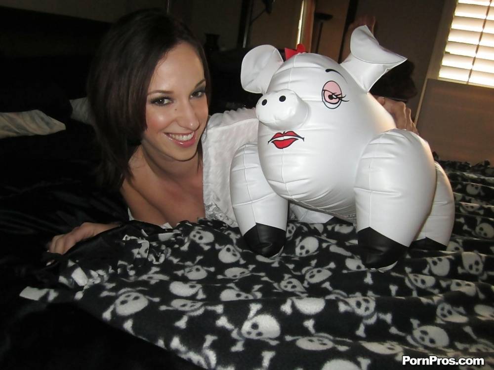 Sexy ex-girlfriend Jada Stevens undressing on bed to please former lover - #9