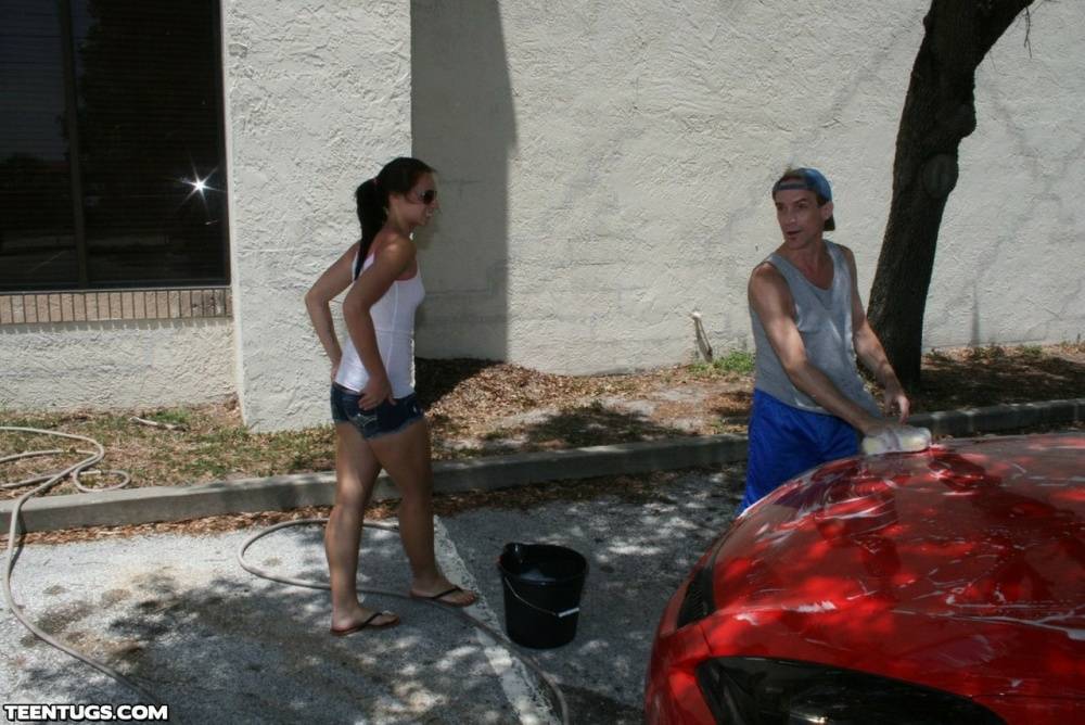 Teen slut Ashley Storm gets her car washed for the price of a handjob - #12