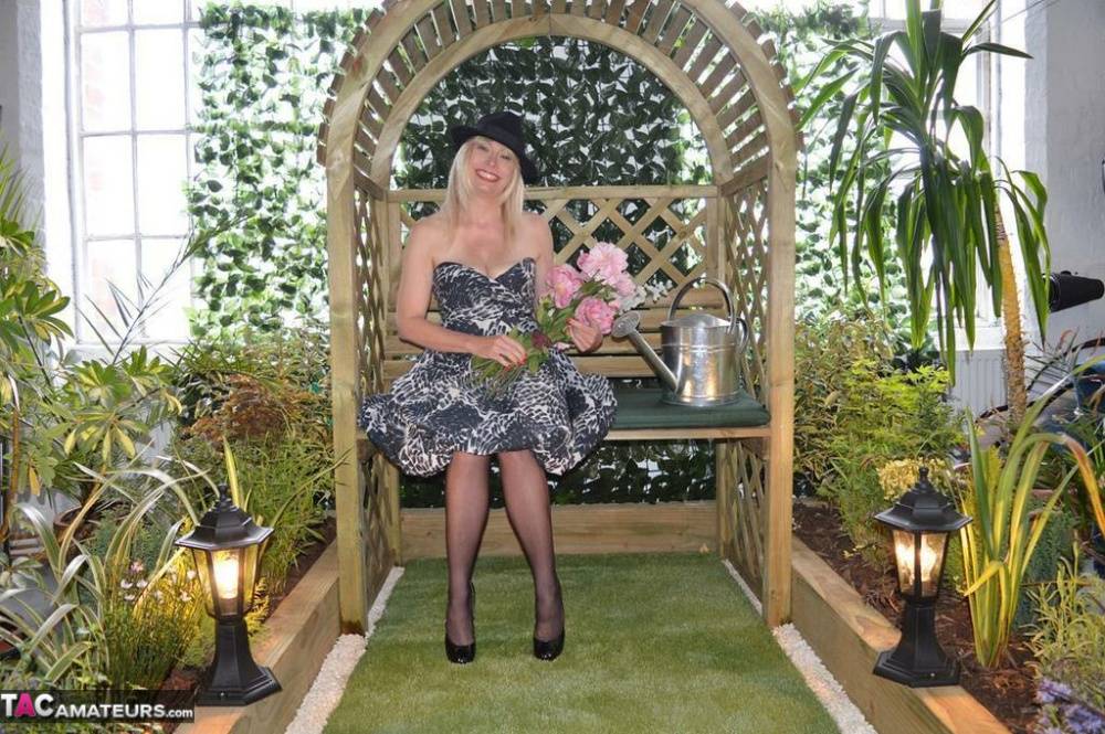 Blonde amateur Barby Slut exposes her tits and twat while in a greenhouse - #2