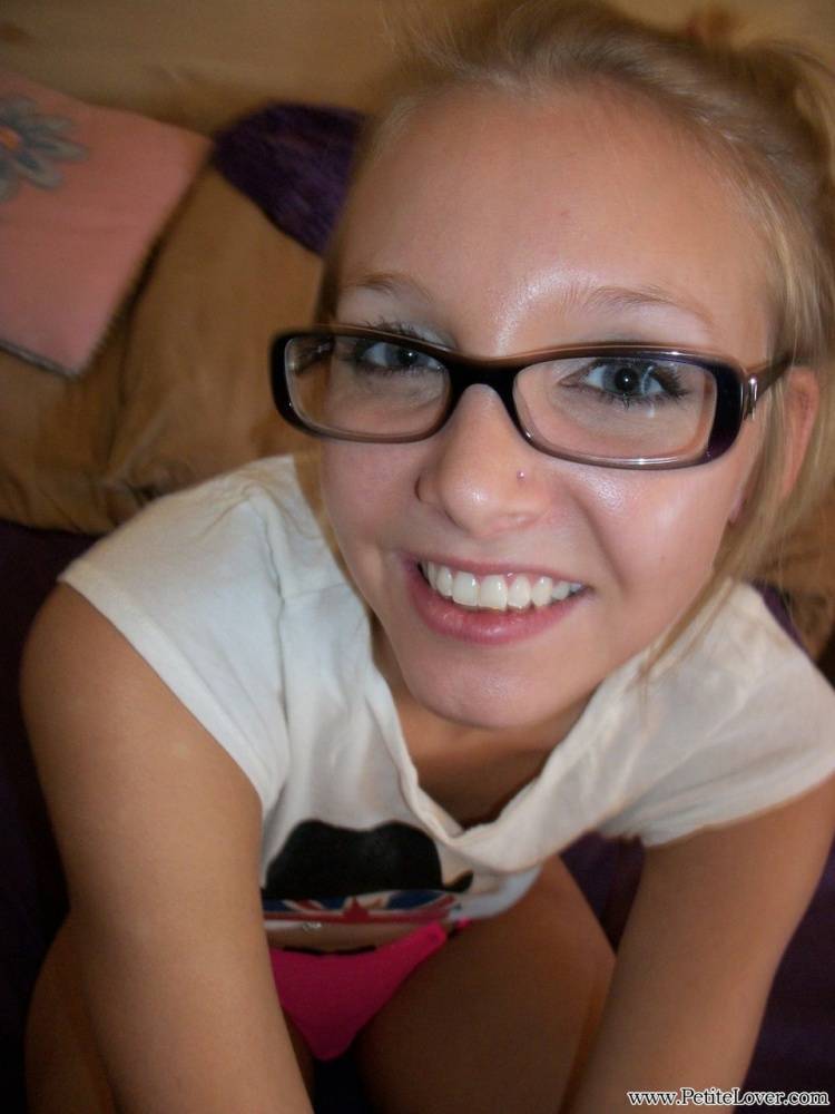 Nerdy blonde teen gets naked and rides a Sybian sex machine to an orgasm - #9