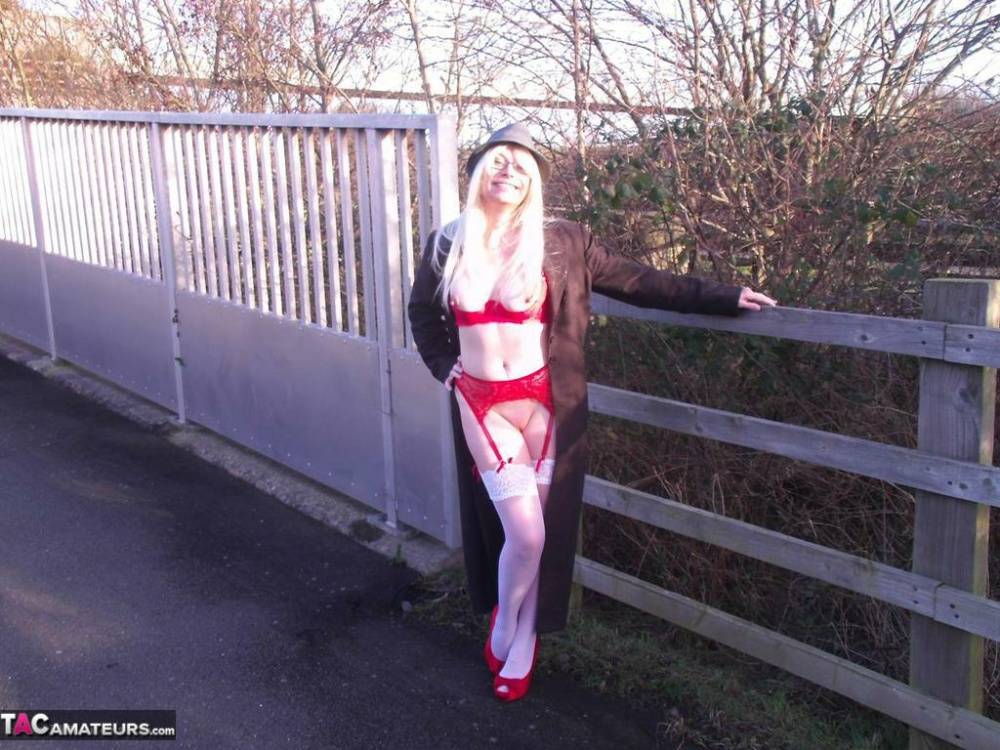 Older amateur Barby Slut exposes herself while crossing a footbridge - #16