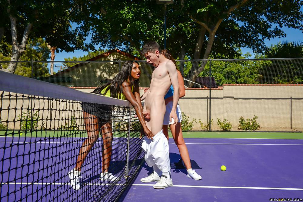 Busty MILFs Nikki Benz and Diamond Jackson having interracial 3some outside - #13