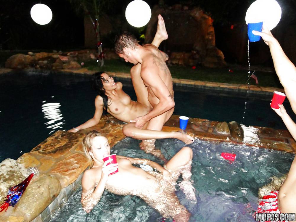 Teen sluts Kaci, Courtney and Teagan fucking in the pool at the party - #1
