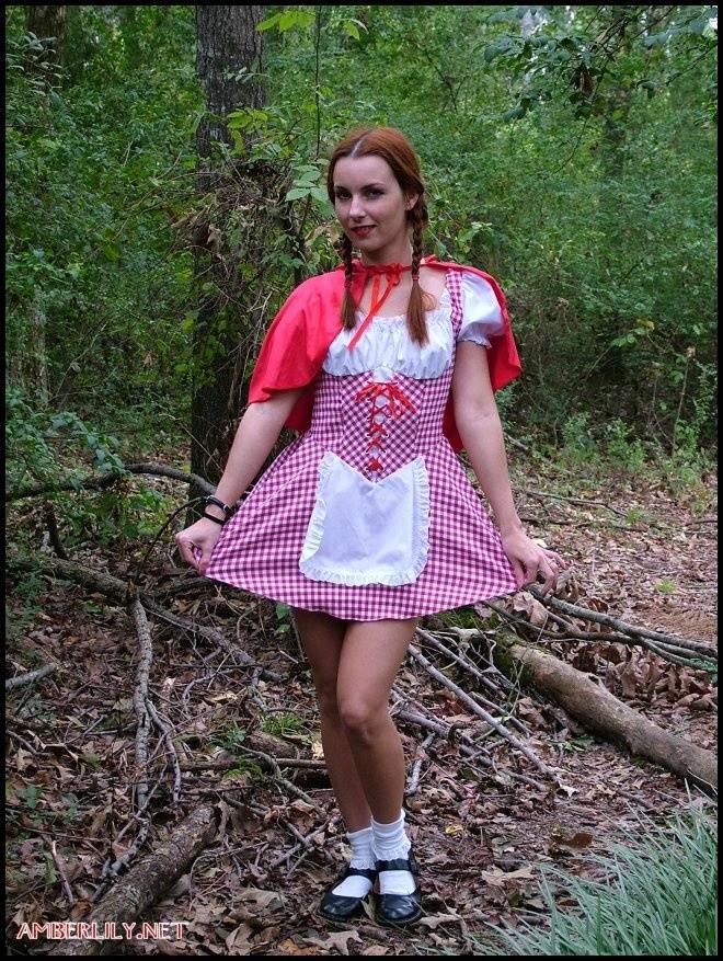 Amateur girl Amber Lily frees tits and twat from Little Red Riding Hood outfit - #14