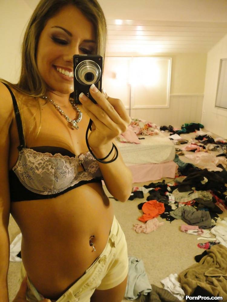 Amateur Bella Beyle strips to make some homemade shots in lingerie - #15