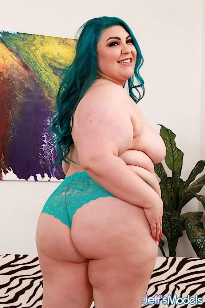 Obese female Bella Bendz sports long dyed hair while getting naked in heels - #2