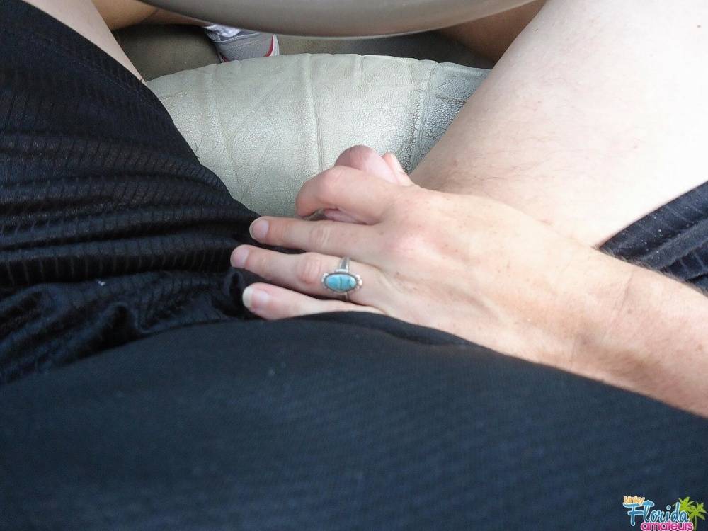 Amateur chick Molly fingers her pink pussy while inside an automobile - #3