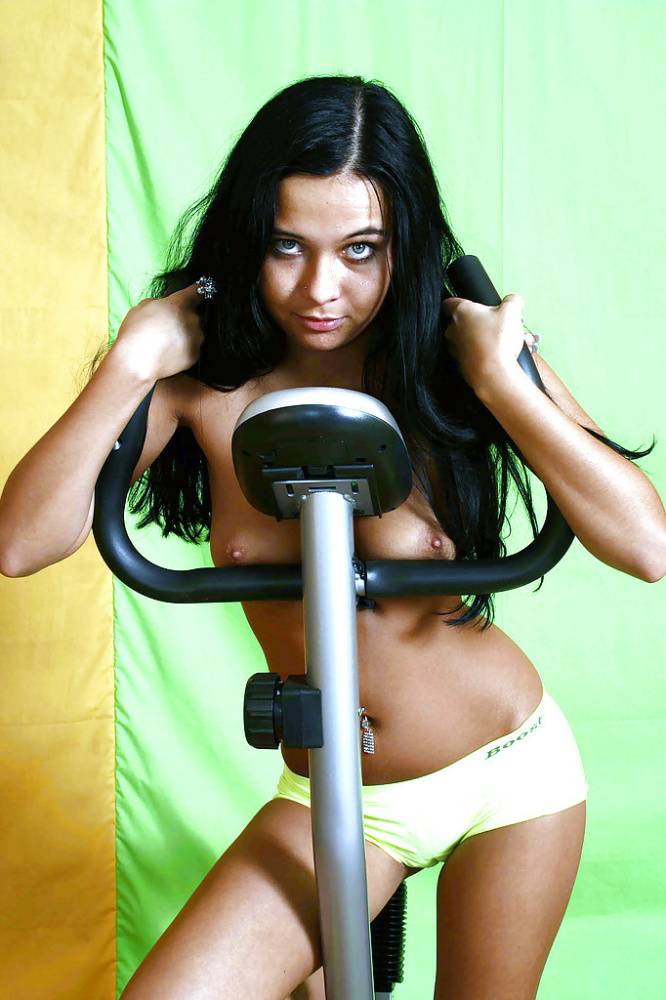 Seductive teen babe stripping off her underwear in the gym - #12
