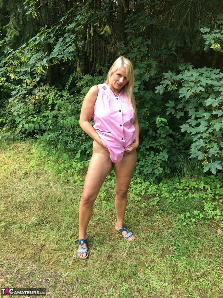 Older blonde amateur Sweet Susi exposes herself in a rural driveway - #1