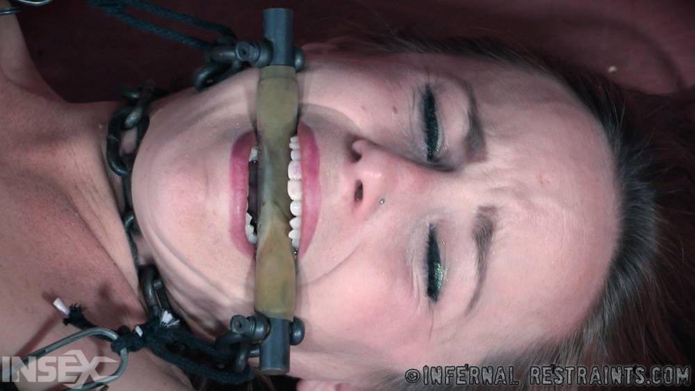 White girl Bella Rossi screams out loud while being tortured in bondage - #5