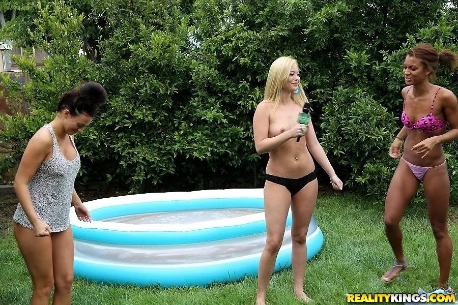 Stunning chicks get involved into pool catfight fun for cash - #13