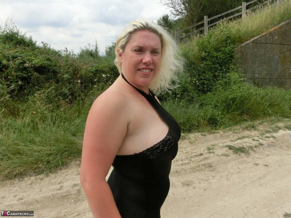 Blonde amateur Barby exposes her overweight body in a rural location - #10