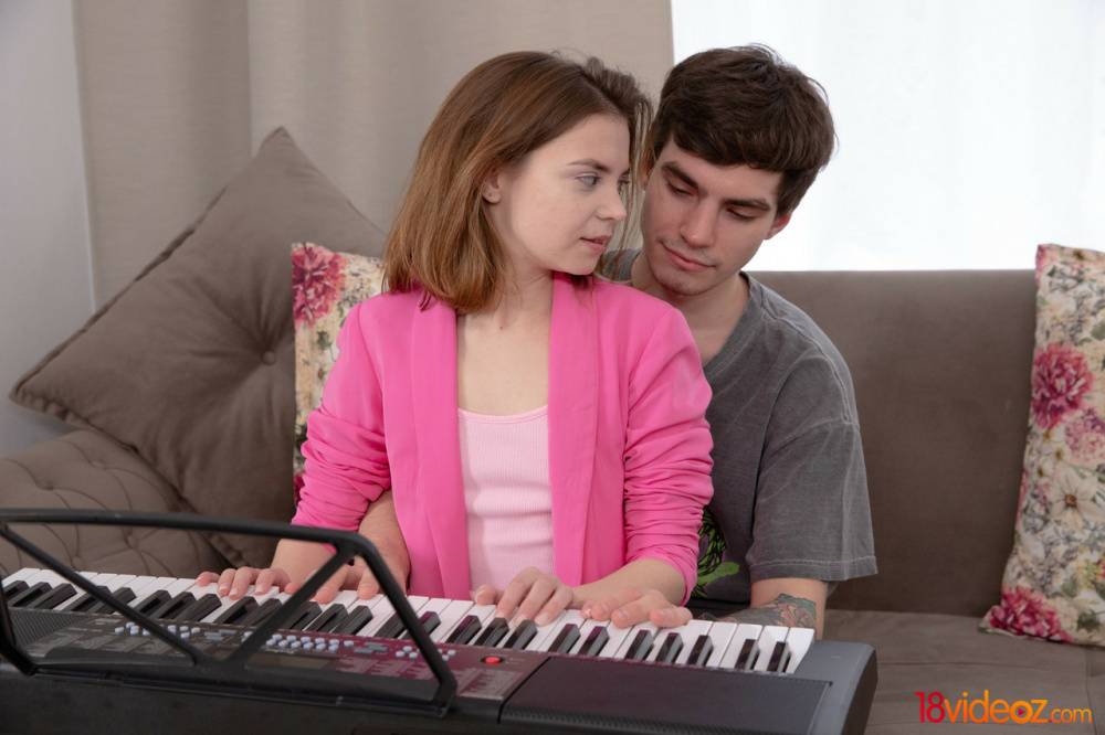 Young redhead Bella Gray goes ass to mouth with her music instructor - #11