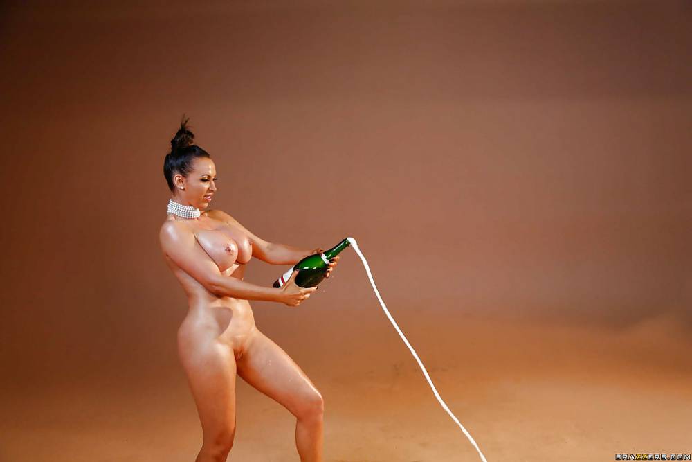 Sensual milf Nikki Benz is drinking champagne like a pornstar! - #12