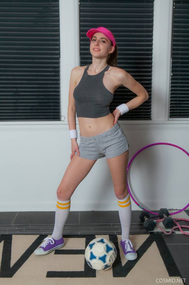 Athletic girl Eva Green gets naked in sweat bands and a pink visor - #9