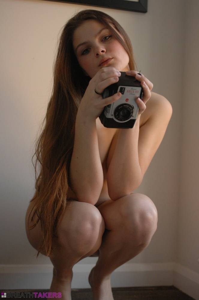 Glamour girl Fuzen gets totally naked while holding a vintage camera - #6