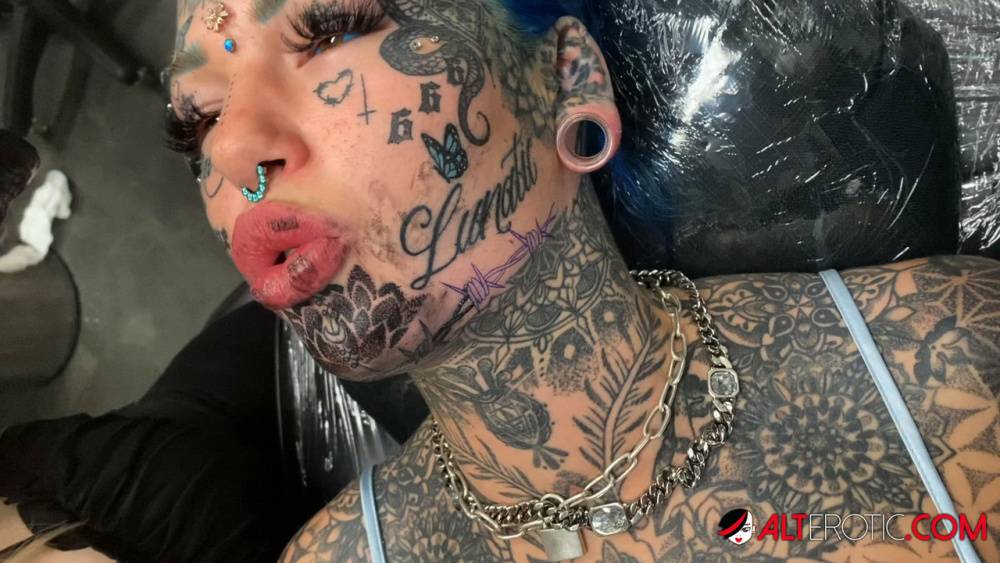 Tattoo enthusiast Amber Luke gets a new face tat from a female artist - #13