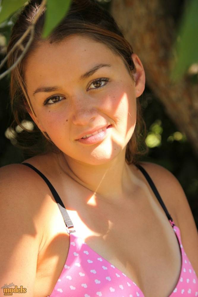 Petite amateur Allie Haze shows her tan lined body in the shade of a tree - #4