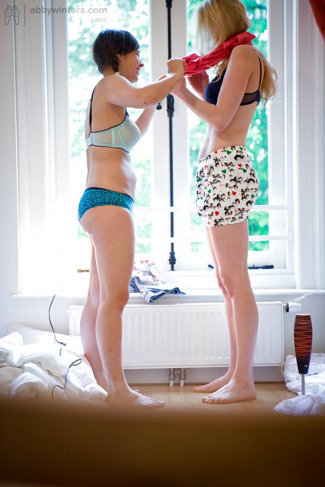 Beautiful teen girls Misha and Rosa M caught dressing by hidden camera - #8