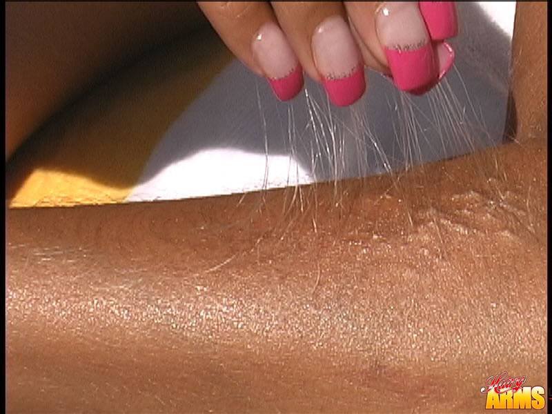 Amateur solo girl Lori Anderson has the longest arm hair ever seen on a woman - #6