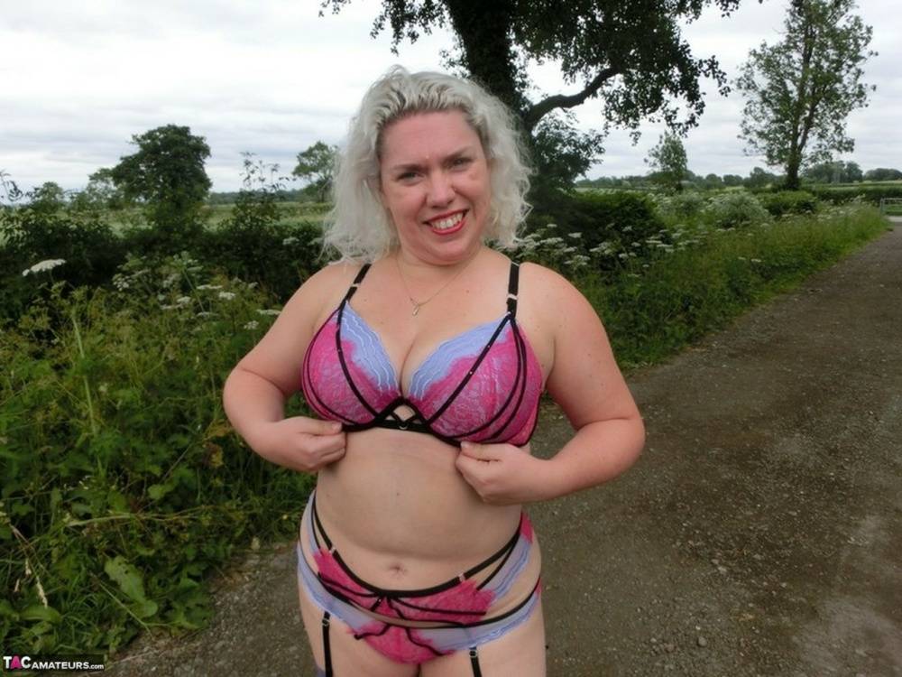 Older amateur Barby sets her curvy figure free in a rural setting - #9