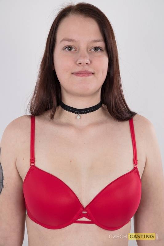 Amateur girl Katka stands naked in a black choker for her nude premiere - #12