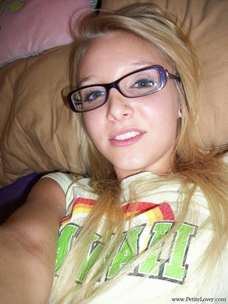 Nerdy teen girl takes selfies of her exposed tits and micro shorts - #16