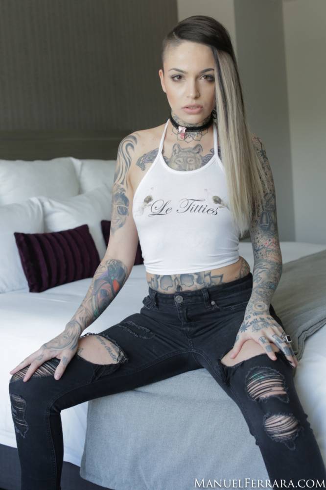 Tattooed girl Leigh Raven wears a black choker while getting naked - #13