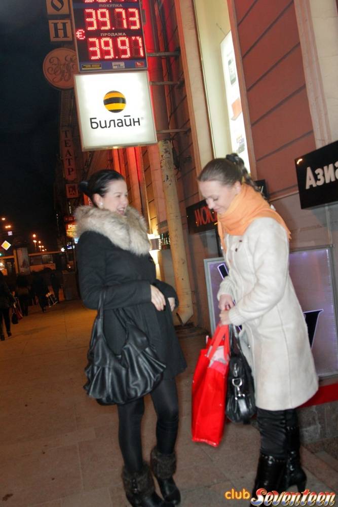 Young girls head home for lesbian play after a day of shopping - #14