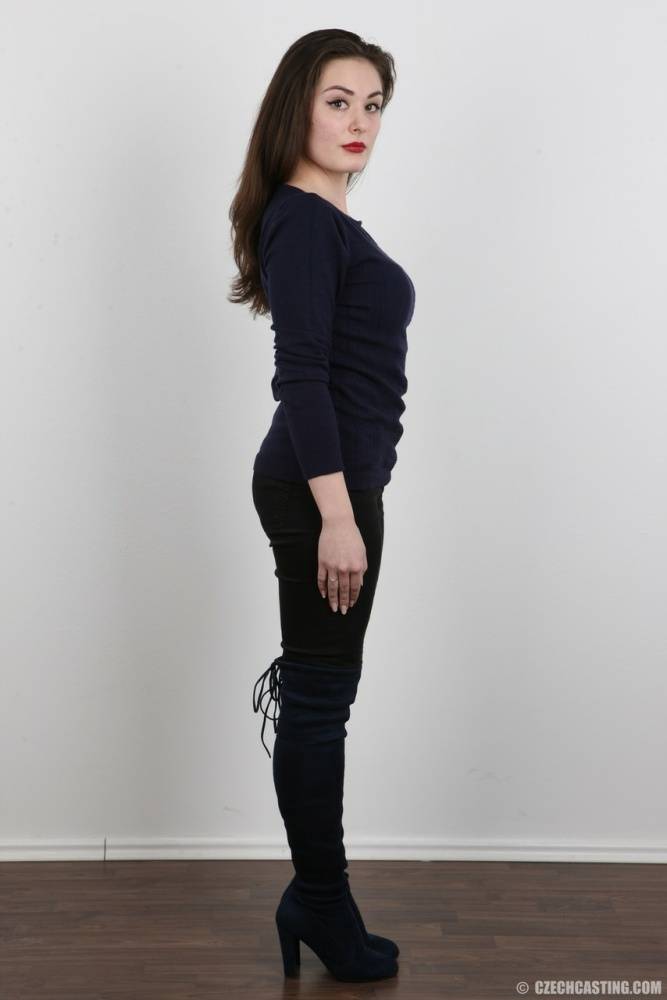 Brunette model Eva peels black panties and bra for a photo audition - #2