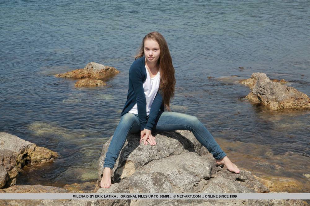 Skinny girl Milena D sheds jeans on beach to show bald twat underwater - #15
