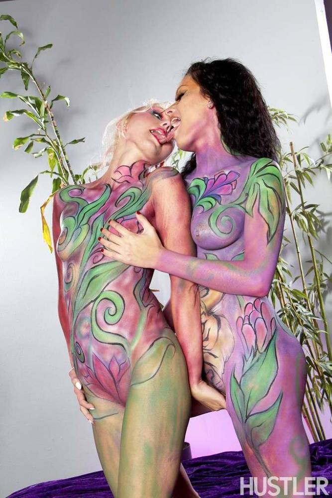 Older ladies Nadia Capri and Natasha Voya get decked in body paint before sex - #7