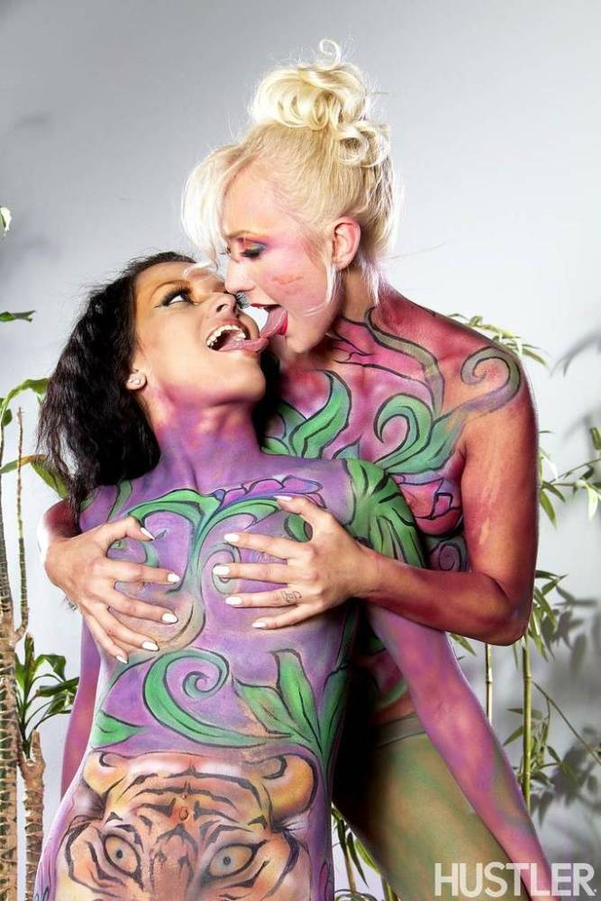 Older ladies Nadia Capri and Natasha Voya get decked in body paint before sex - #3