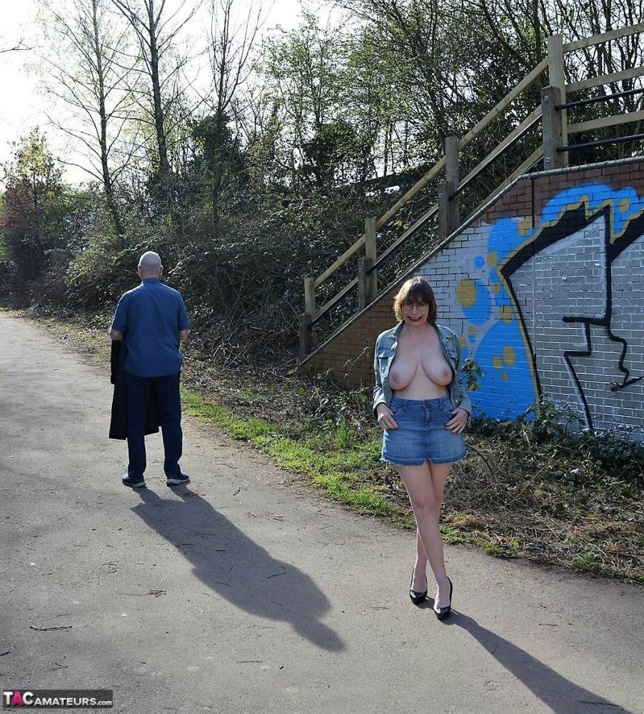 Older amateur Barby Slut flashes a stranger while taking a walk - #2