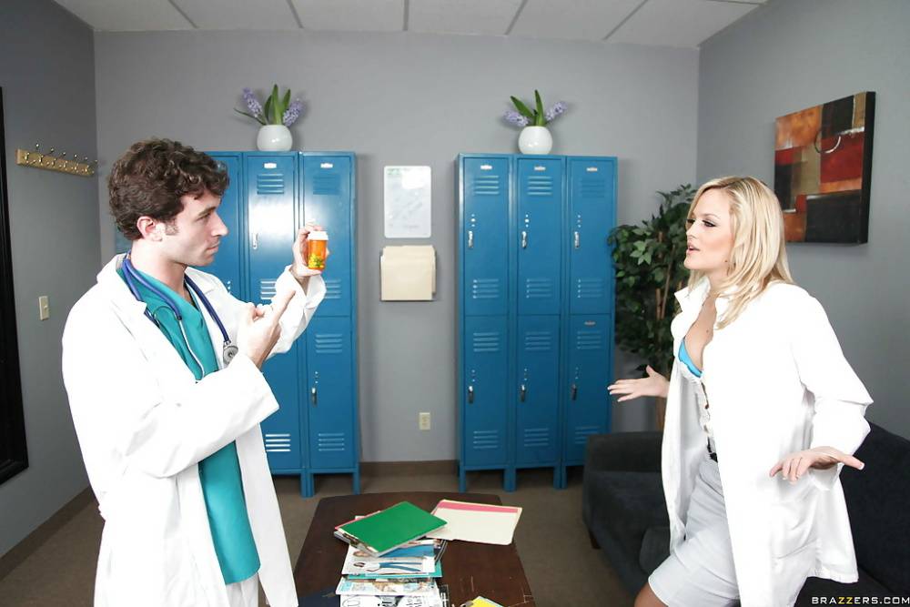 Blonde Alexis Texas with big tits has sex in a doctor's uniform - #12