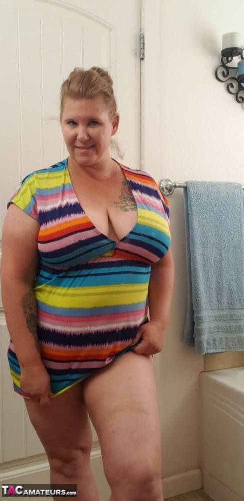 Mature BBW Kris Ann removes a dress before taking a shower in the nude - #5