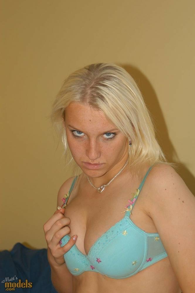 Blue-eyed blonde Jordan gets naked with a striptease for the ages - #7