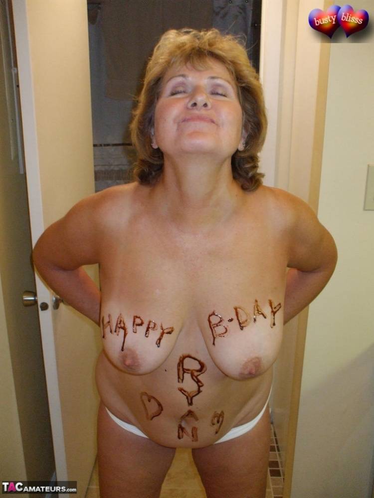 Older amateur Busty Bliss covers her natural tits in chocolate sauce and cream - #8