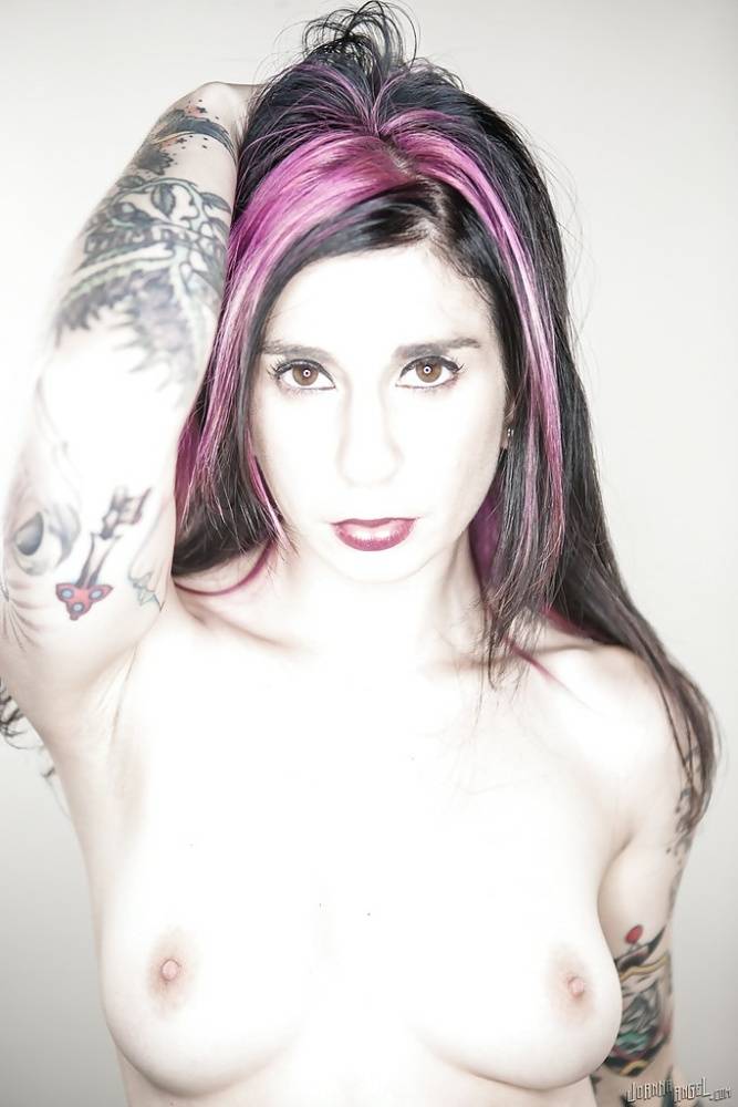 Cute amateur babe Joanna Angel is a cool actress with sexy tattoos - #7